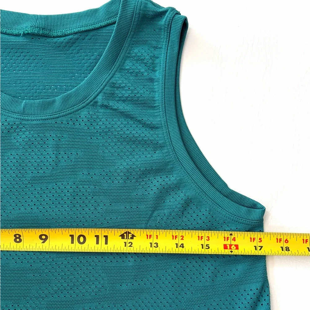 Lululemon Women’s Crop Top Train to Be Tank Dot Camo Teal Lagoon size 6